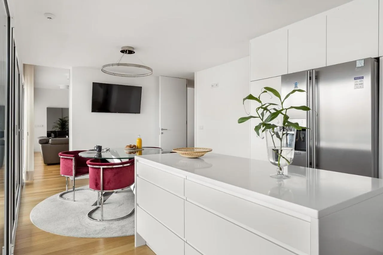 Modern 3Br With Terrace In Benfica By Host For Us Διαμέρισμα Lisboa