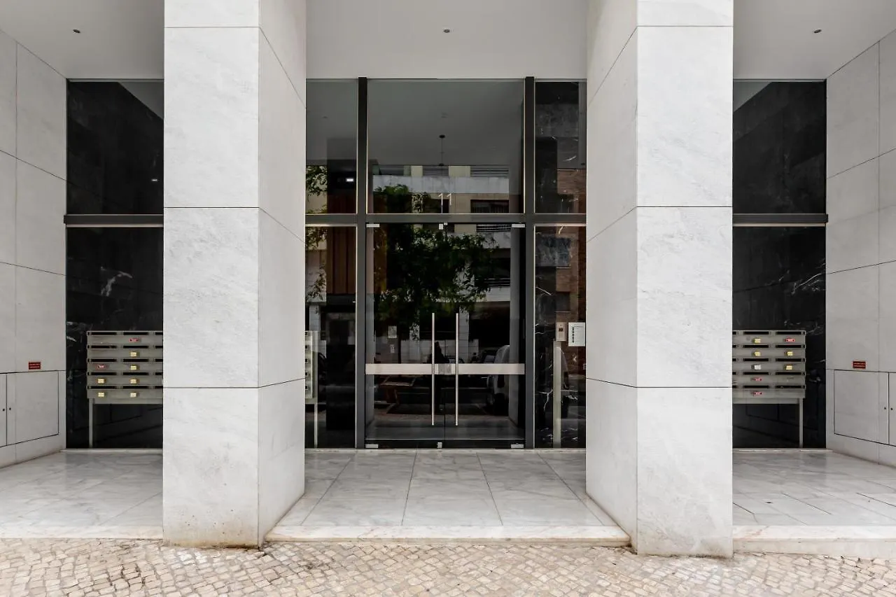 Modern 3Br With Terrace In Benfica By Host For Us Apartman Lisboa Portugália